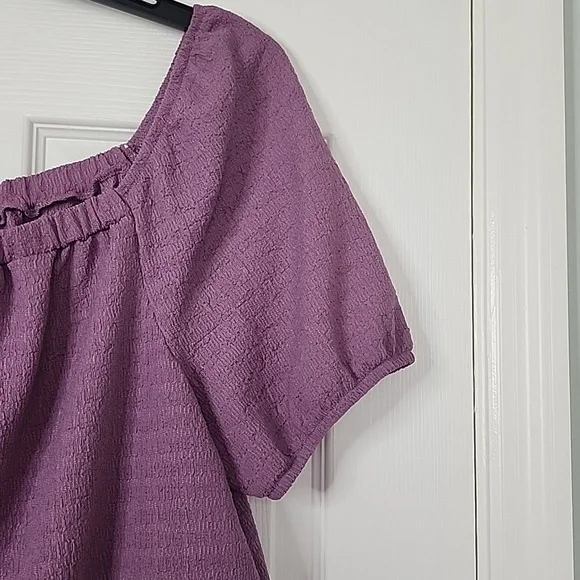 PLUS SIZE I.N. STUDIO WOMAN'S TOP - Picture 3 of 9